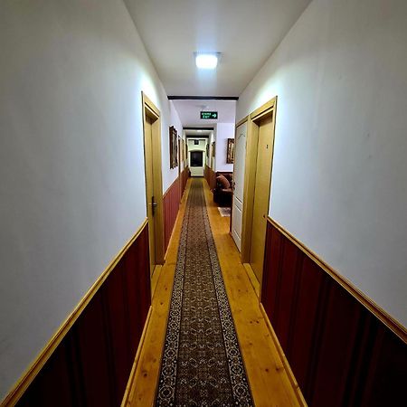 Armenopolis - Adults Only Hotell Gherla Exteriör bild
