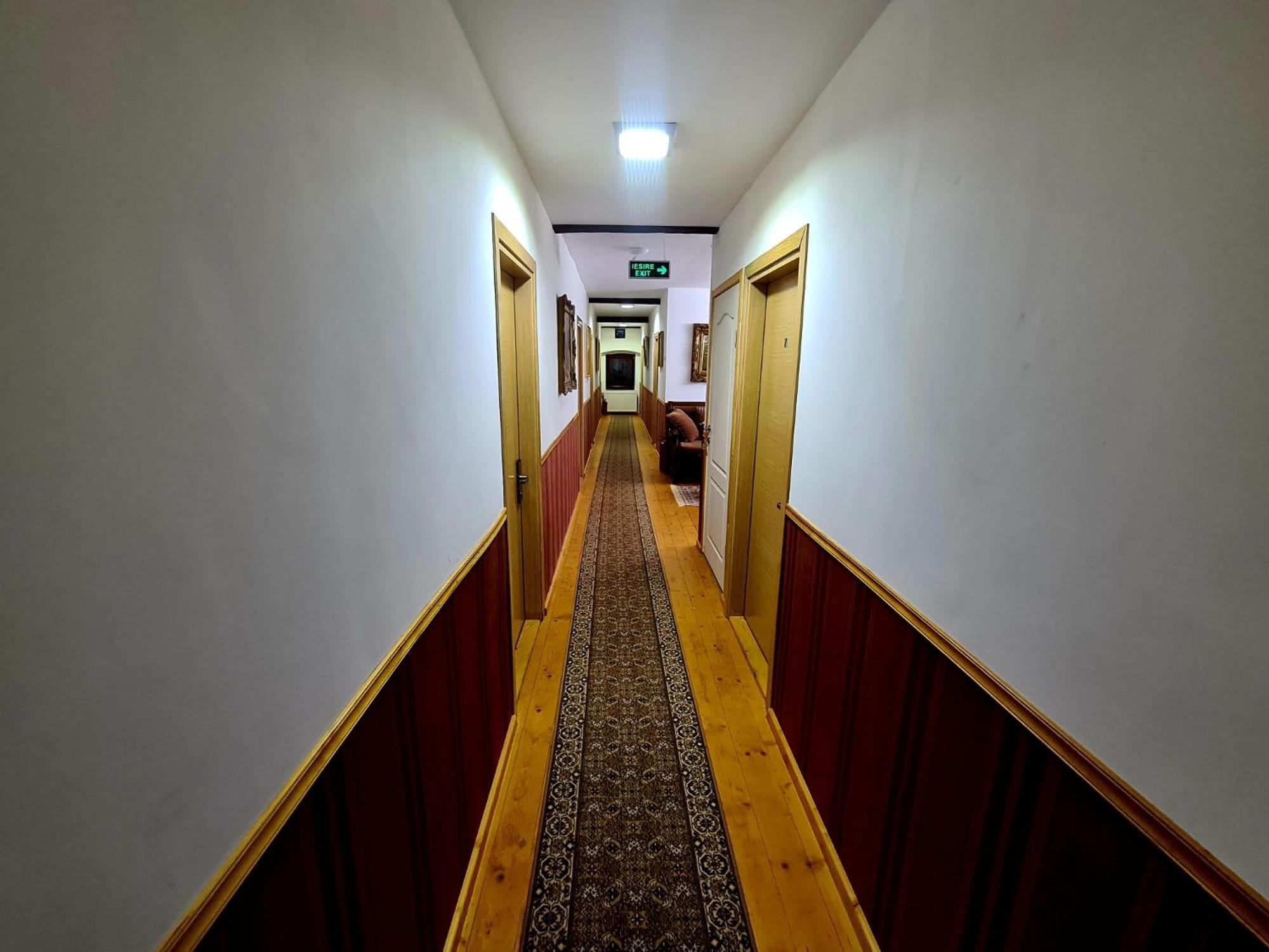Armenopolis - Adults Only Hotell Gherla Exteriör bild