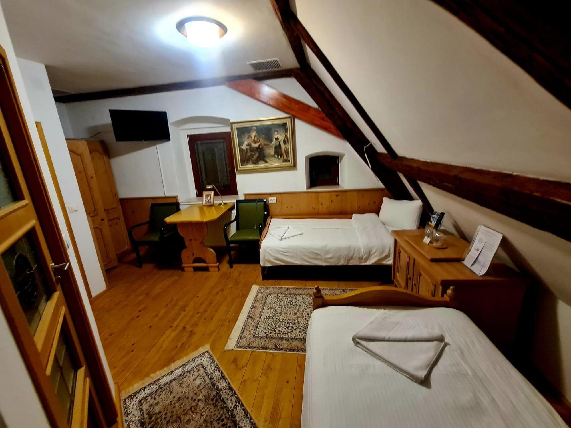 Armenopolis - Adults Only Hotell Gherla Exteriör bild