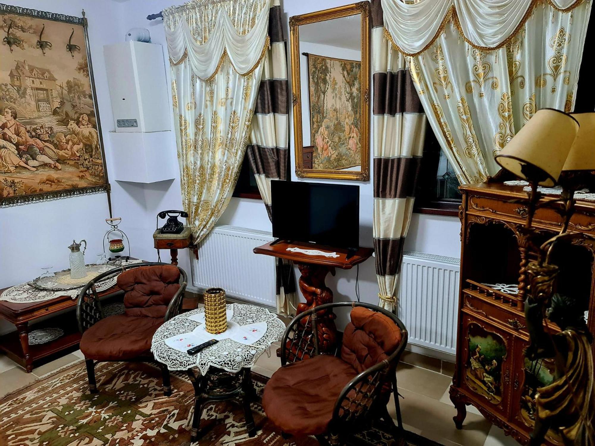 Armenopolis - Adults Only Hotell Gherla Exteriör bild